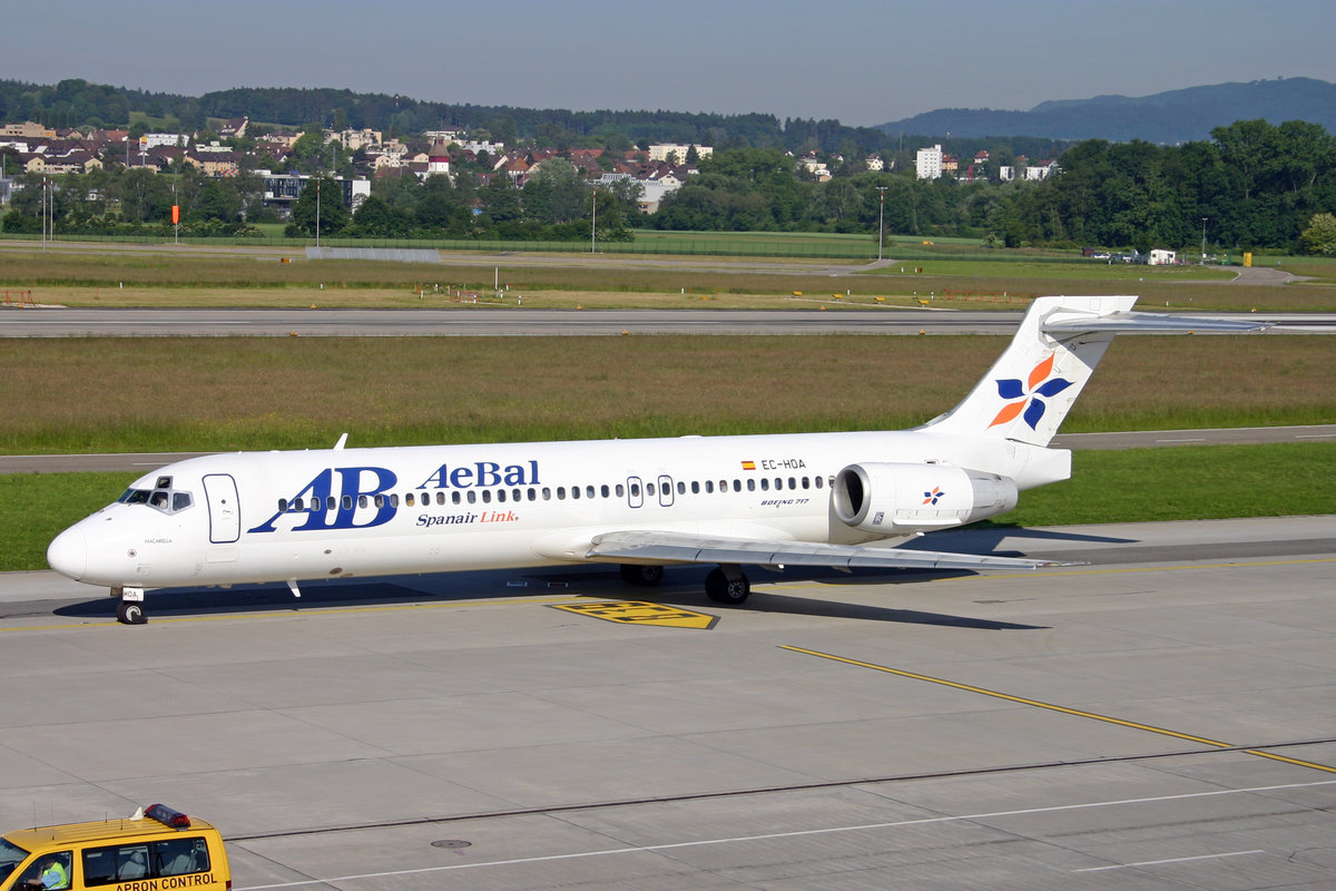 AeBal Aerolineas Baleares, EC-HOA, Boeing 717-2CM, msn: 55061/5029,  Macarella , 10.Juni 2006, ZRH Zürich, Switzerland.