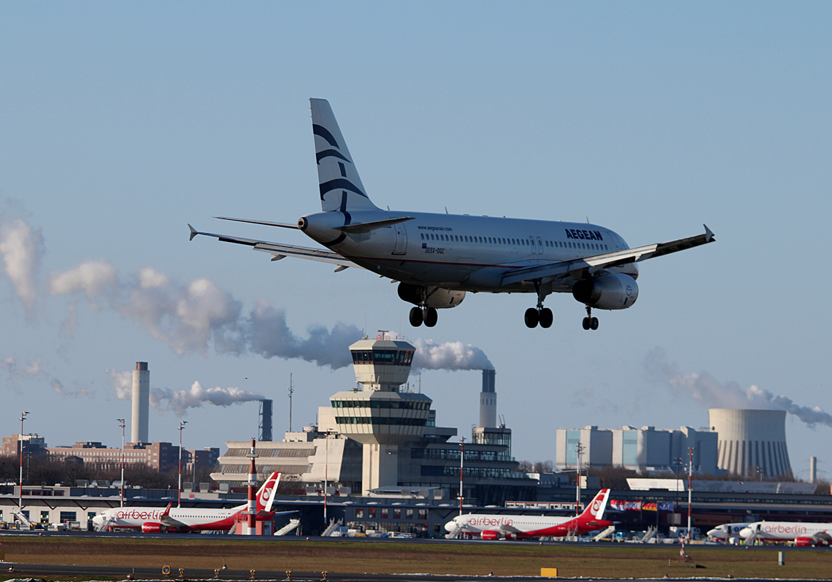 Aegean A 320-232 SX-DGC bei der Landung in Berlin-Tegel am 08.02.2015