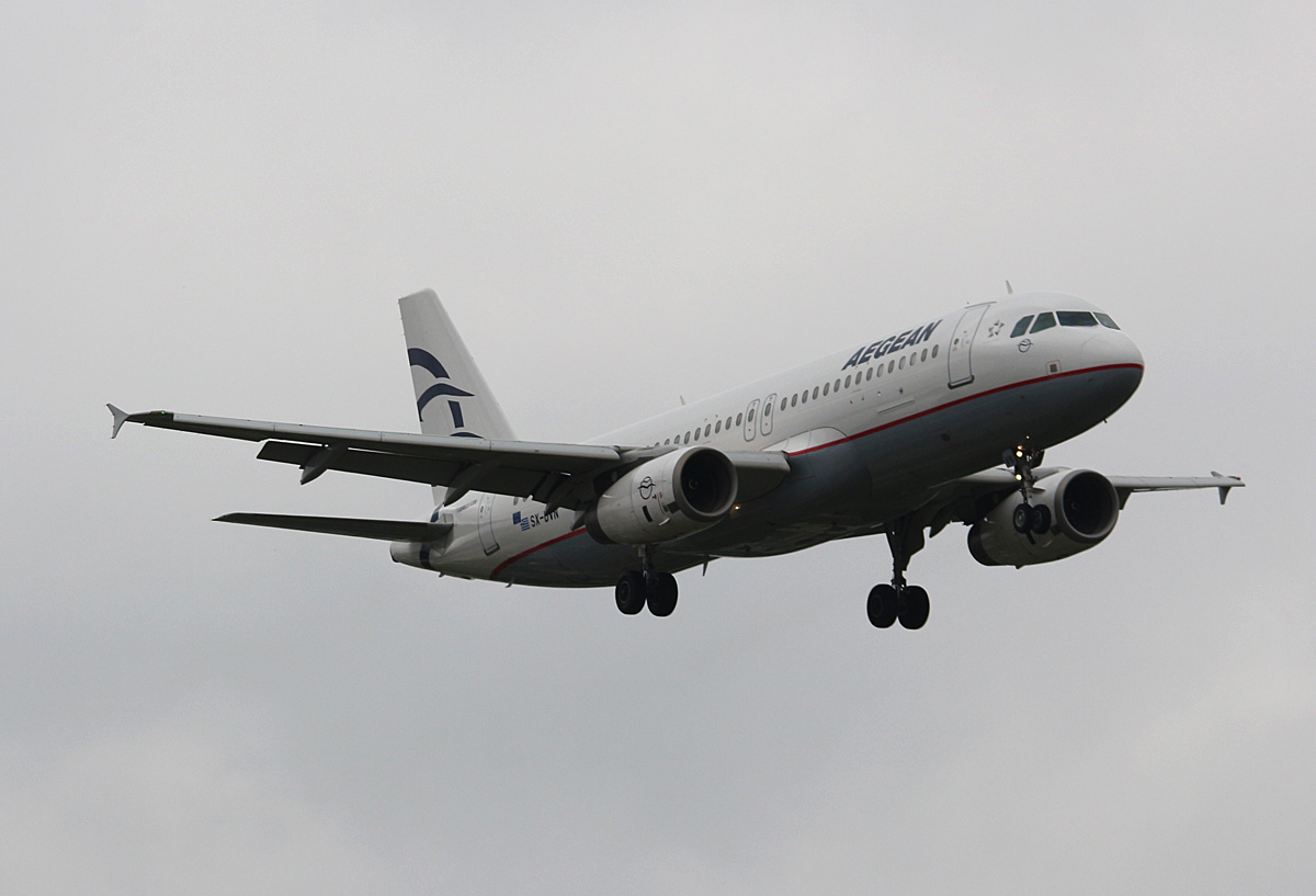 Aegean, Airbus A 320-232, DX-DVN, TXL, 26.05.2017
