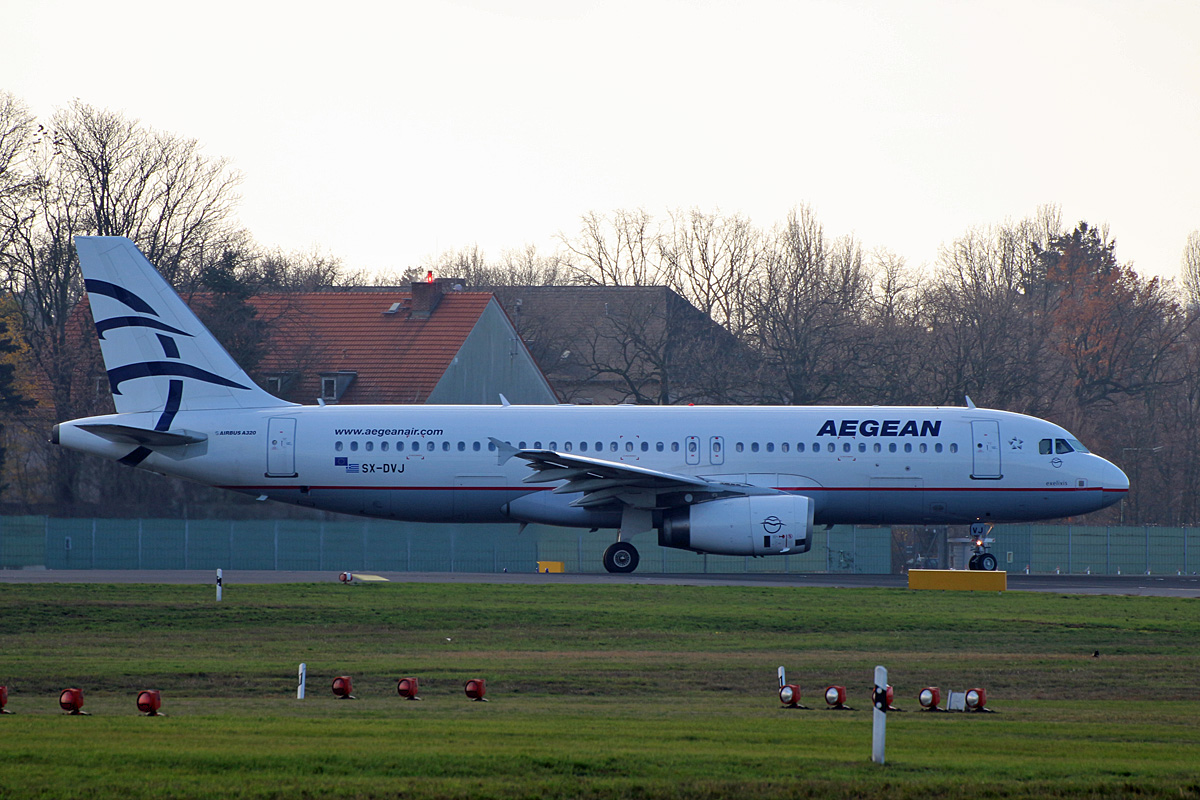 Aegean, Airbus A 320-232, SX-DVJ, TXL, 30.11.2019