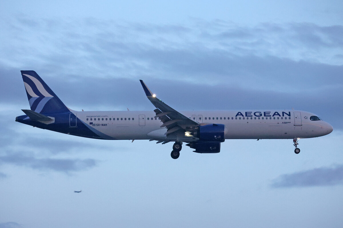 Aegean Airlines, SX-NAH, Airbus A321-271NX, msn: 10844, 03.Juli 2023, LHR London Heathrow, United Kingdom.