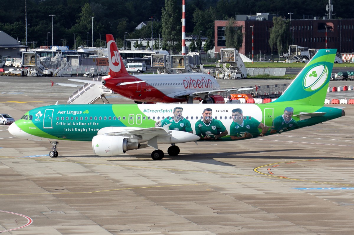Aer Lingus EI-DEO rollt zum Gate in Düsseldorf 5.9.2015