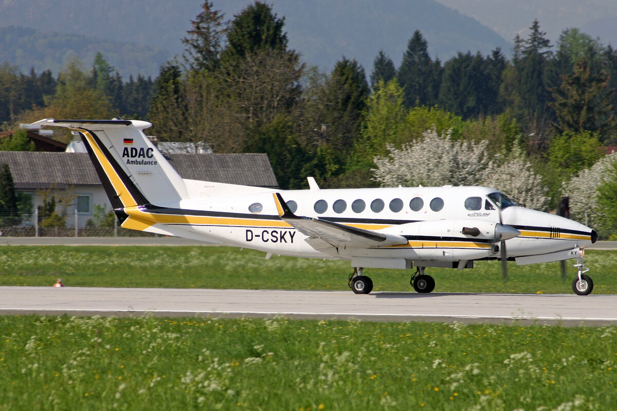Aero-Dienst GmbH, D-CSKY, Beechcraft 350 King Air, msn: FL-130, 20.April 2007, SZG Salzburg, Austria.