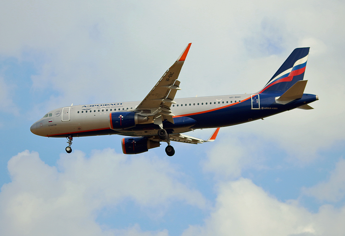 Aeroflot, Airbus A 320-214, VP-BAC, SXF, 13.07.2018