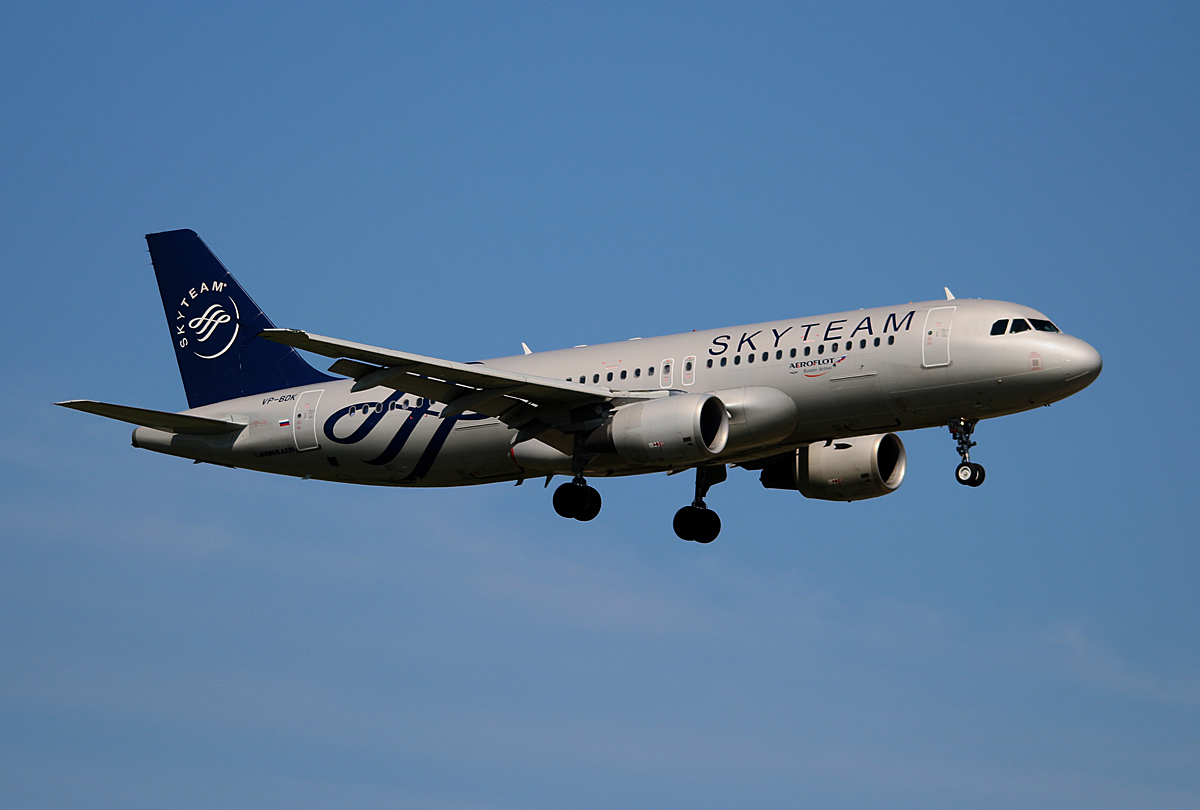 Aeroflot, Airbus A 320-214, VP-BDK, SXF, 06.05.2016