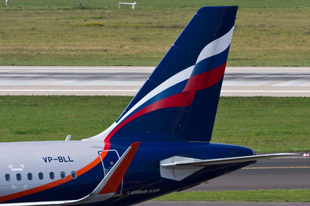 Aeroflot (SU-AFL), VP-BLL  N. Basov , Airbus, A 320-214 sl (Seitenleitwerk/Tail), 22.08.2015, DUS-EDDL, Düsseldorf, Germany