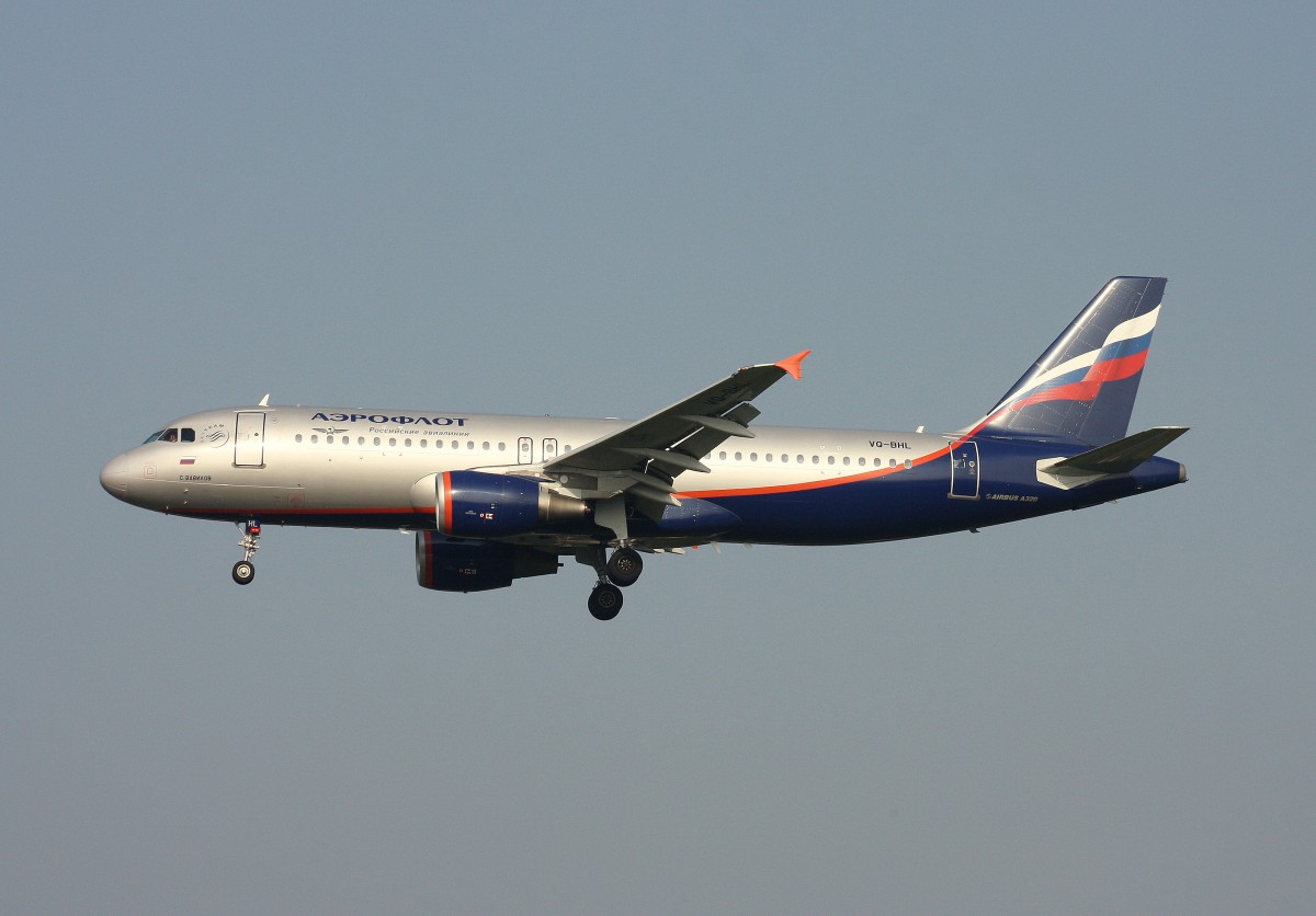 Aeroflot, VQ-BHL,(c/n 4453),Airbus A 320-214, 04.10.2015,HAM-EDDH, Hamburg, Germany (Taufname :S.Vavilov)