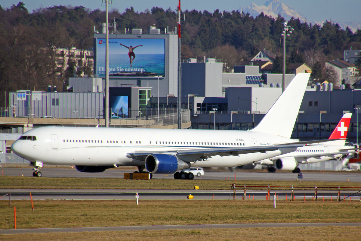 Aeronexus, ZS-NEX, Boeing 767-35DER, msn: 24865/322, 27.Februar 2019, ZRH Zürich, Switzerland.