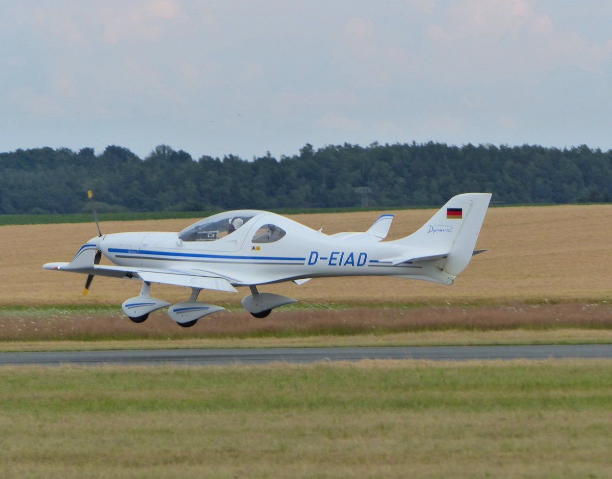 Aerospool, WT-9 LSA Dynamic, D-EIAD bei der Landung in Gera (EDAJ) am 19.7.2020