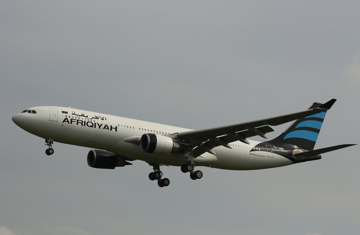 Afriqiyah Airways, 5A-ONP,(c/n 1472),Airbus A 330-202,27.05.2016, HAM-EDDH, Hamburg, Germany (für Lufthansa Technik) 