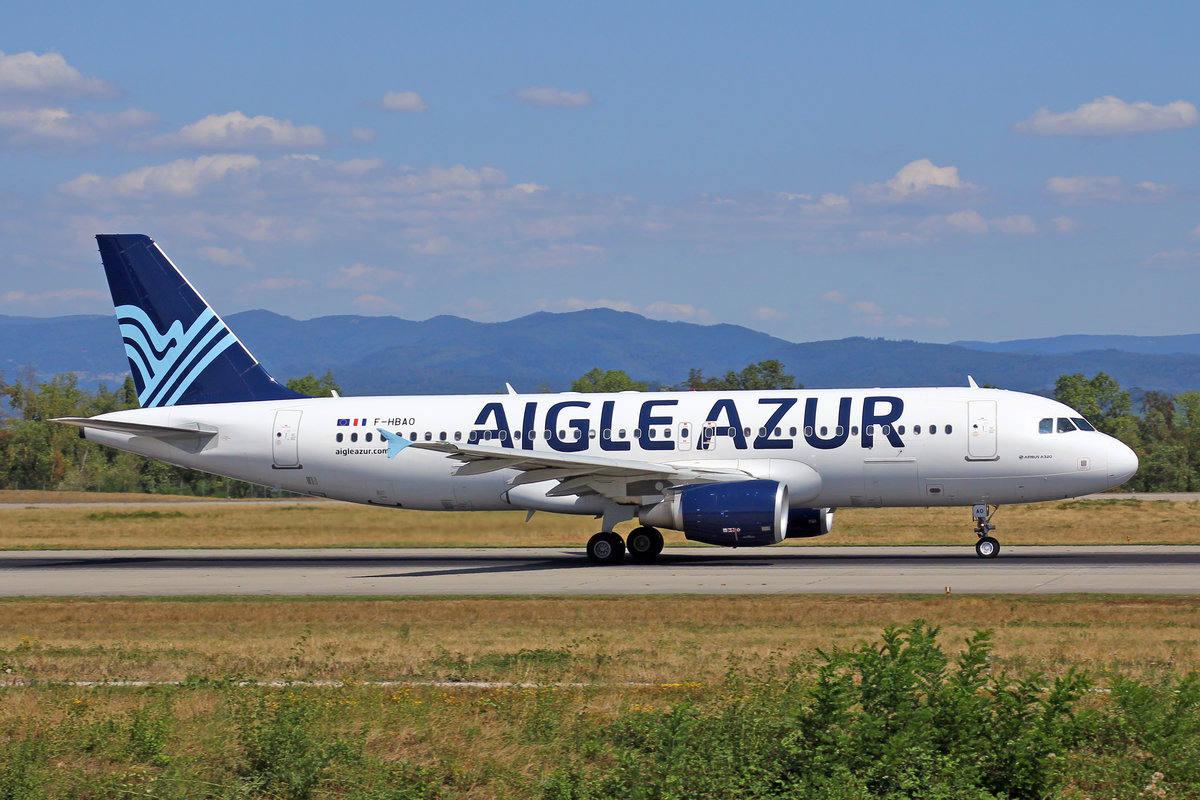 Aigle Azur, F-HBAO, Airbus A320-214, msn: 4589, 16.August 2018, BSL Basel-Mülhausen, Switzerland.