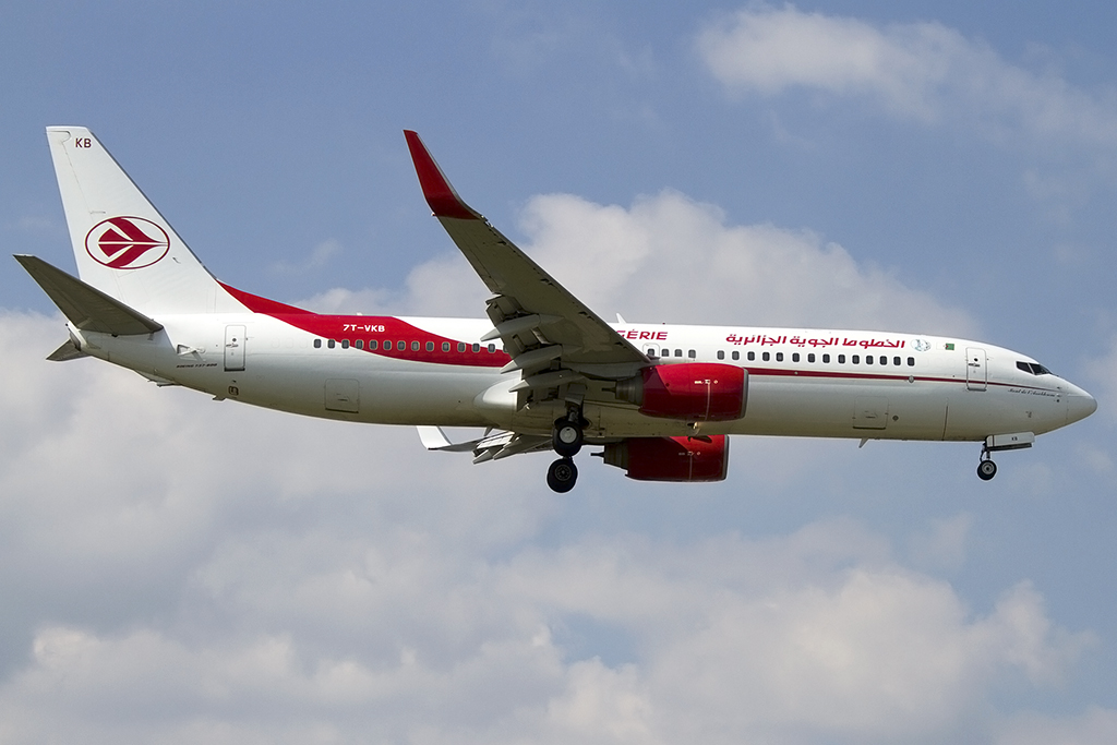 Air Algerie, 7T-VKB, Boeing, B737-8D6, 31.08.2013, GVA, Geneve, Switzerland 




