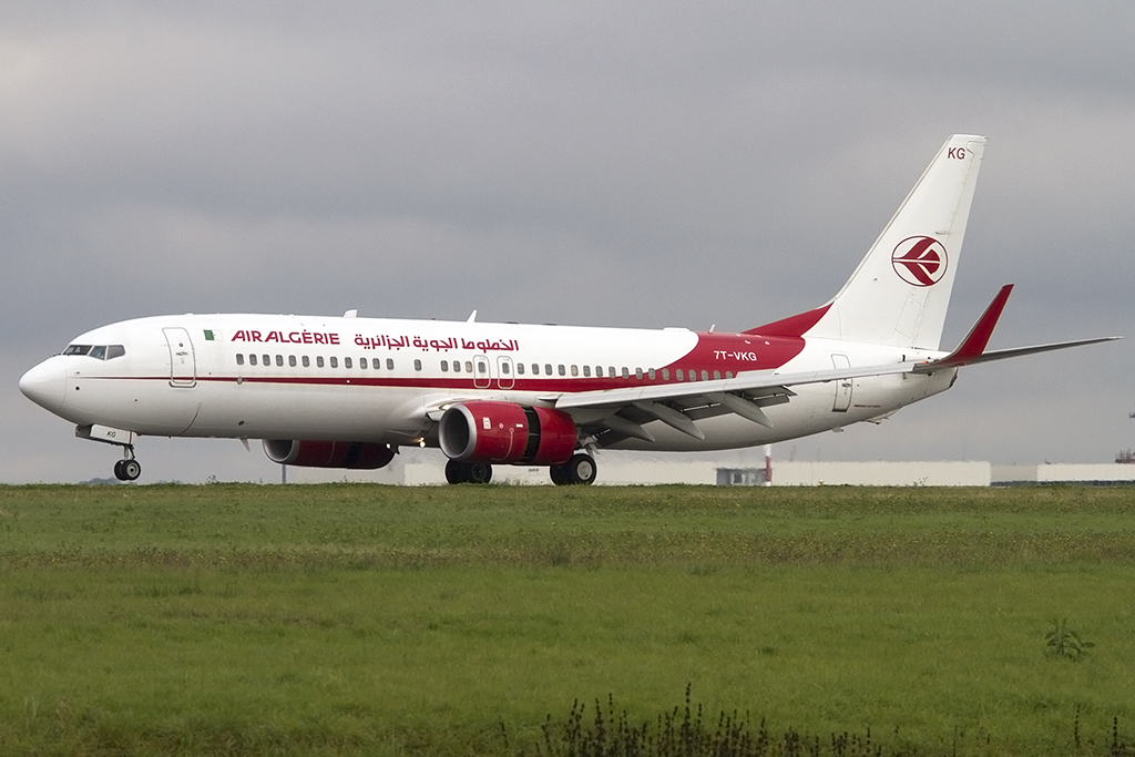 Air Algerie, 7T-VKG, Boeing, B737-8D6, 20.10.2013, CDG, Paris, France 



