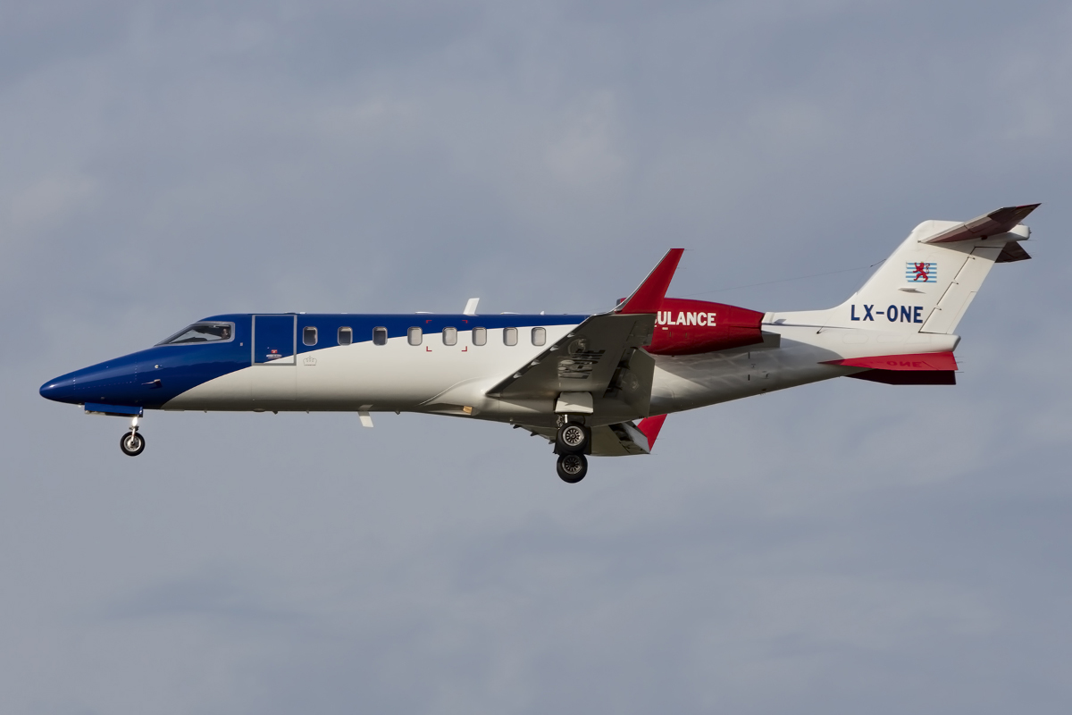 Air Ambulance, LX-ONE, Learjet, 45, 08.11.2015, FRA, Frankfurt, Germany 



