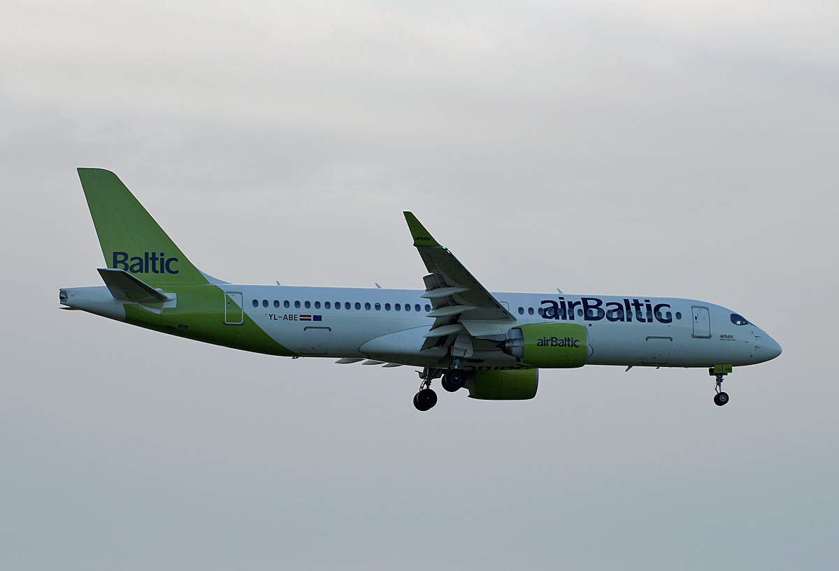 Air Baltic, Airbus A 220-300, YL-ABE, BER, 08.10.2022