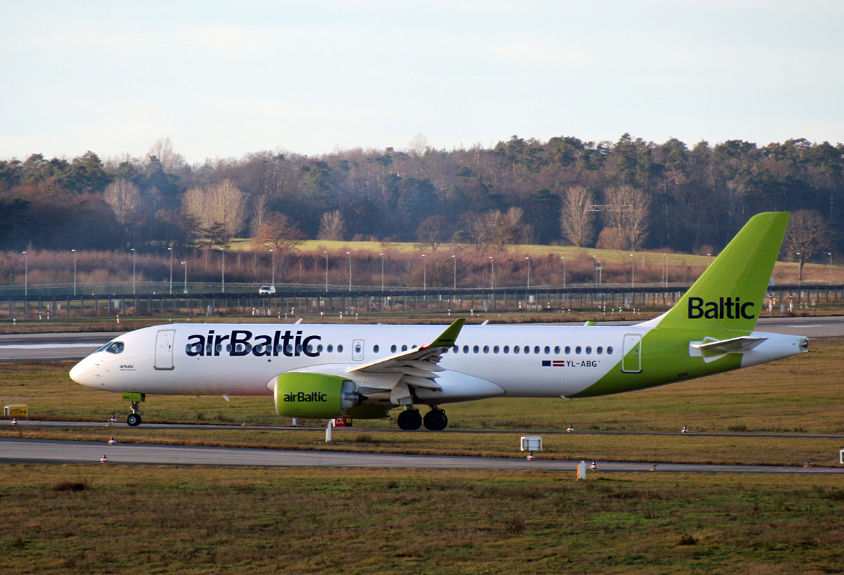 Air Baltic, Airbus A 220-300, YL-ABG, BER, 29.12.2022