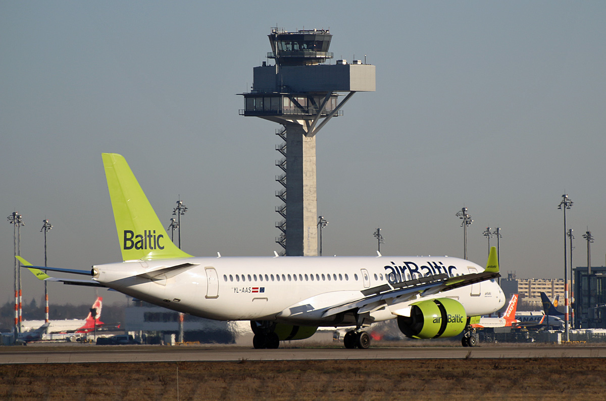 Air Baltic, Airbus A 220-300, YL-AAS, BER, 28.02.2023