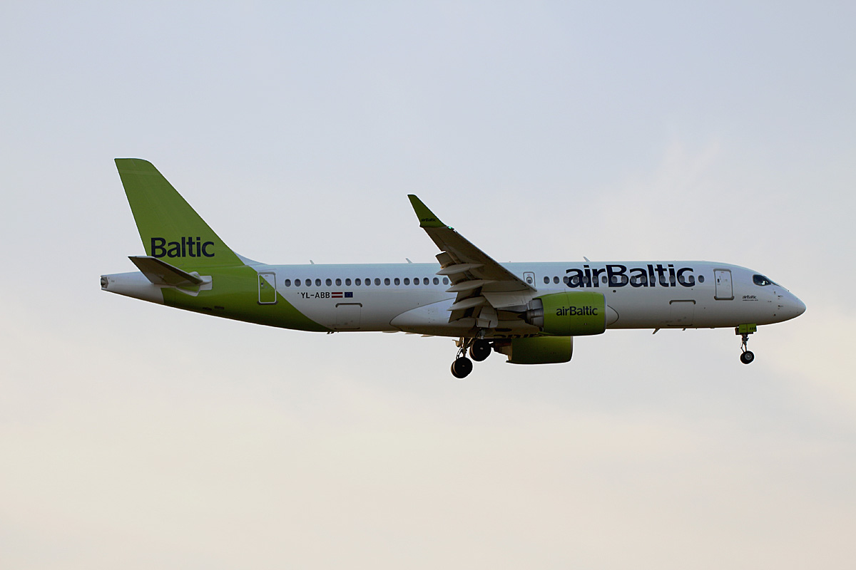 Air Baltic, Airbus A 220-300, YL-ABB, BER, 30.09.2023