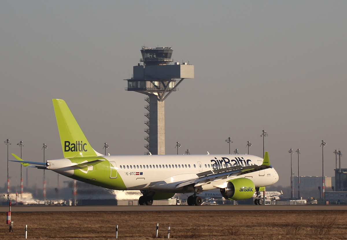Air Baltic, Airbus A 220-300, YL-BTC, BER, 06.03.2026