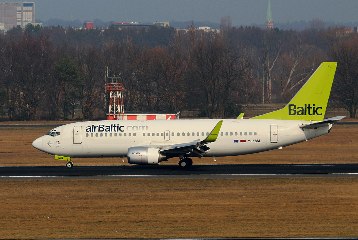 Air Baltic, Boeing B 737-33V, YL-BBL, TXL, 08.03.2016