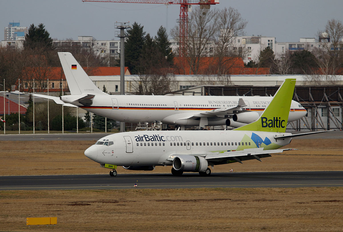Air Baltic, Boeing B 737-522, YL-BBN, Germany Air Force, Airbus A 340-313X, 16+02, TXL, 16.03.2017