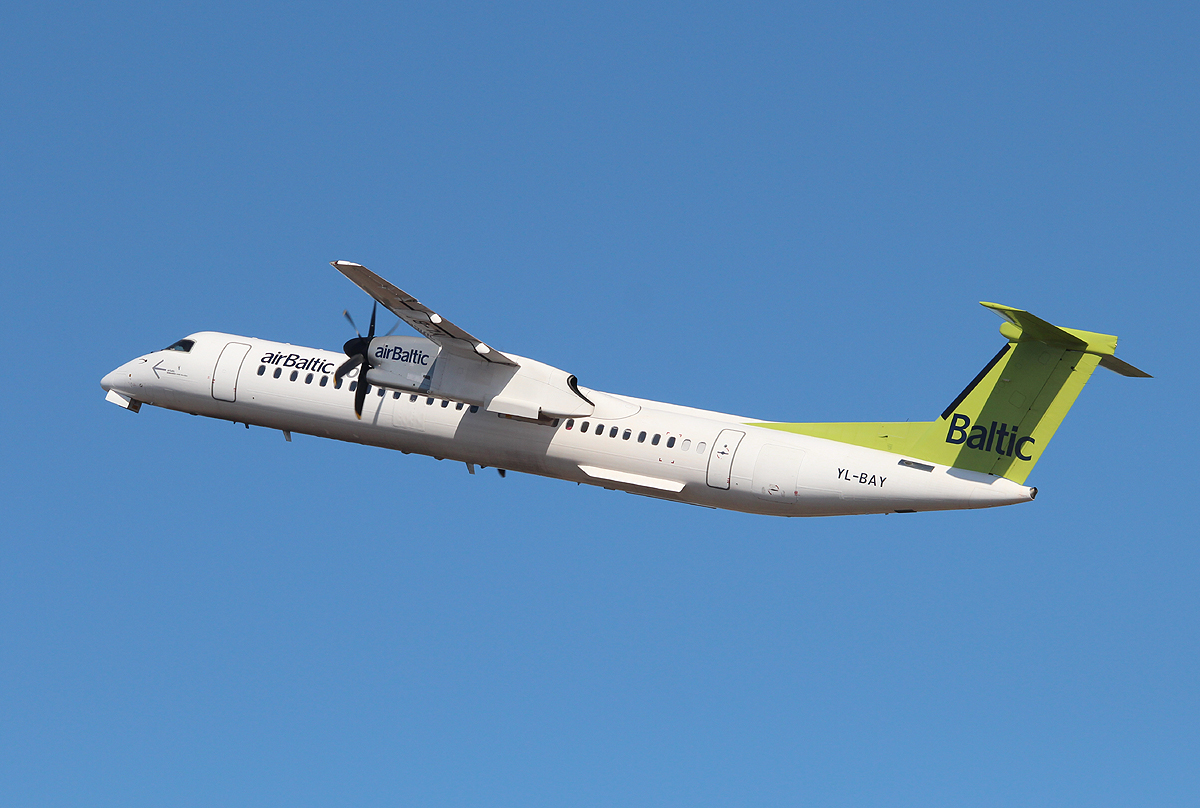 Air Baltic De Havilland Canada DHC-8-402Q YL-BAY beim Start in Berlin-Tegel am 07.04.2013