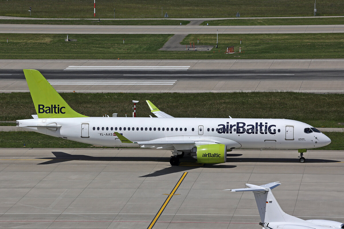 Air Baltic, YL-AAS, Airbus A220-300, msn: 55054, 25.Mai 2026, ZRH Z�rich, Switzerland.