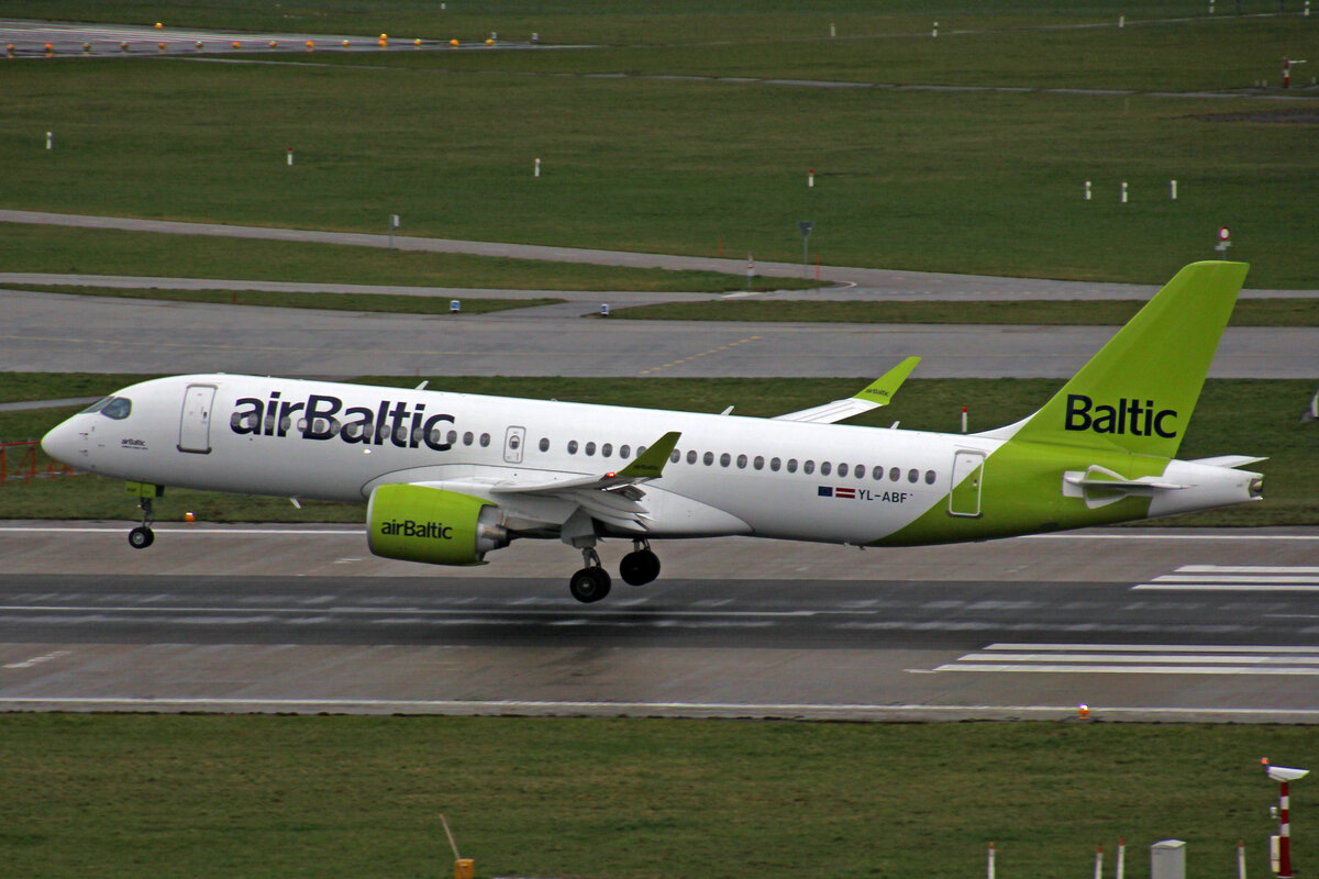 Air Baltic, YL-ABF, Airbus A220-371, msn: 55133, 26.März 2023, ZRH Zürich, Switzerland.