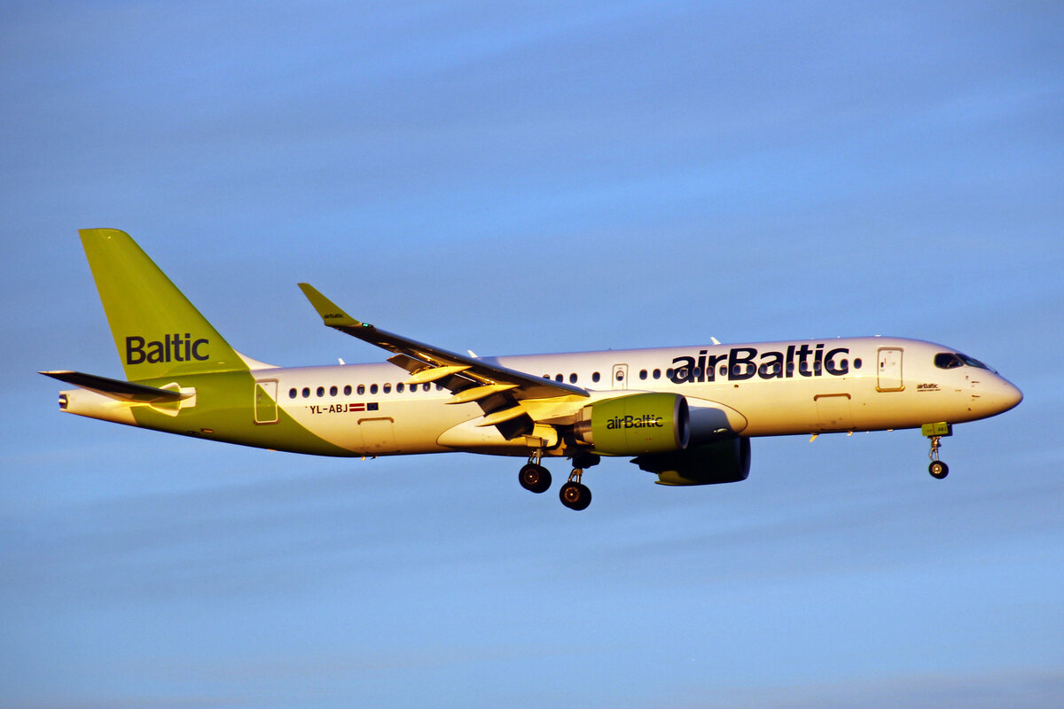 Air Baltic, YL-ABJ, Airbus A220-300, msn: 55165, 26.November 2022, ZRH Zürich, Switzerland.
