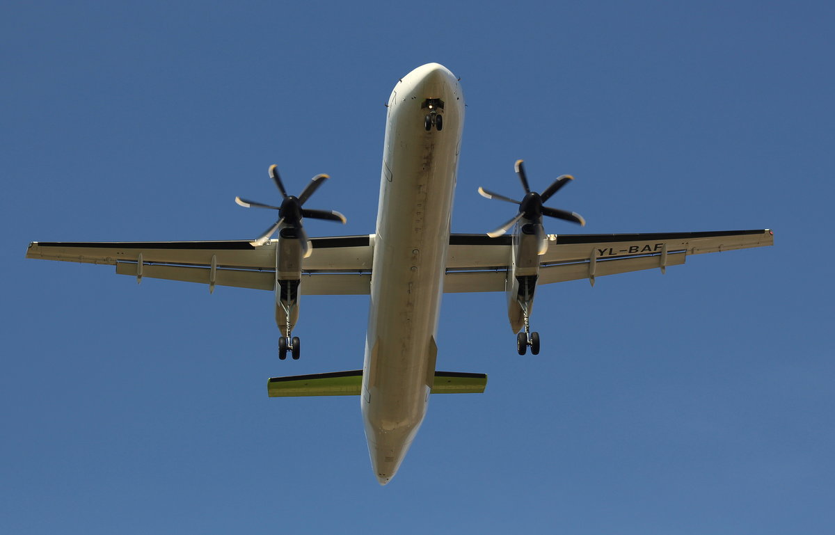 air Baltic, YL-BAF, (c/n 4293),De Havilland Canada DHC8-402Q Dash 8, 02.04.2016, HAM-EDDH, Hamburg, Germany 
