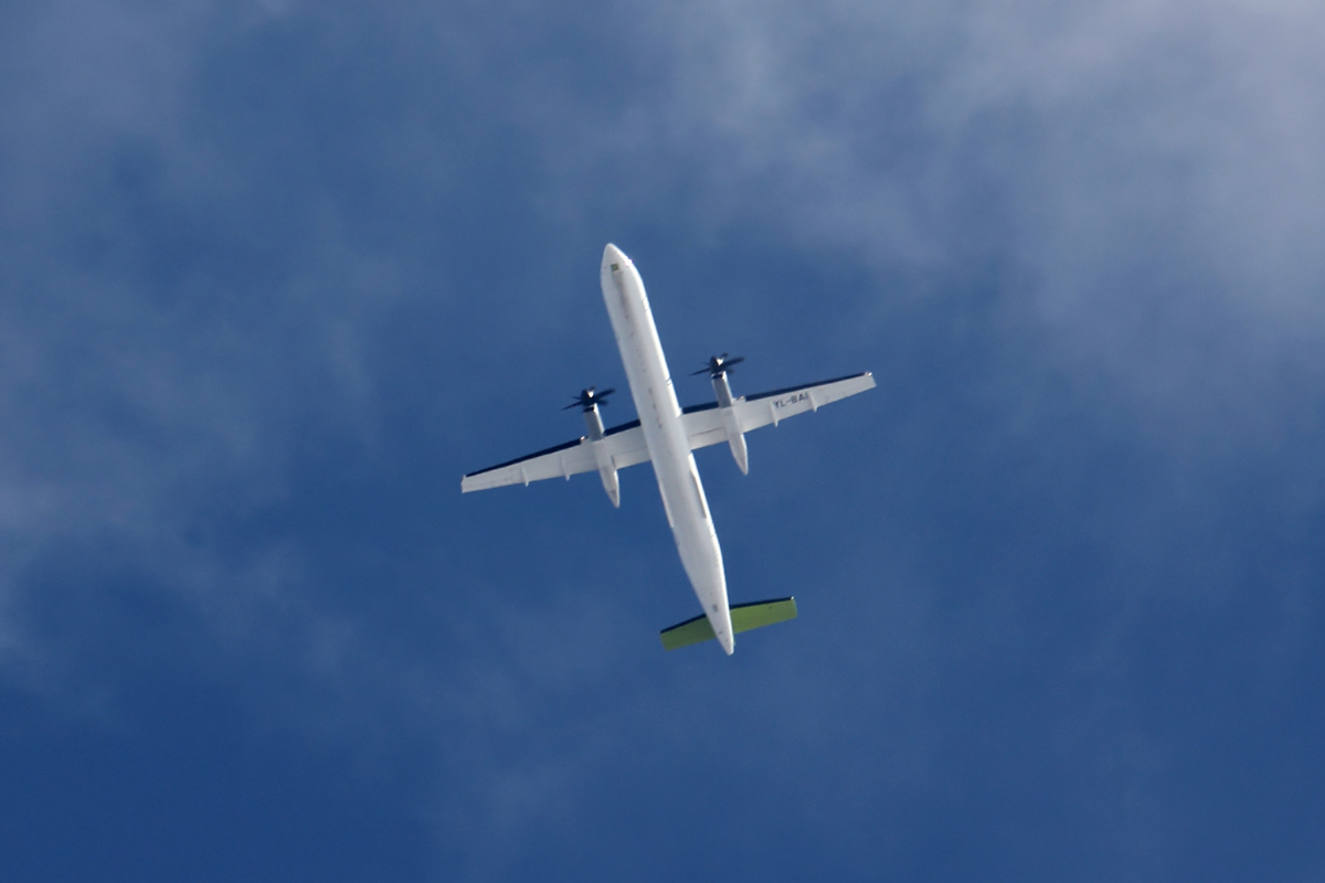 Air Baltic YL-BAI im Anflug auf Düsseldorf über Castrop-Rauxel 9.8.2014