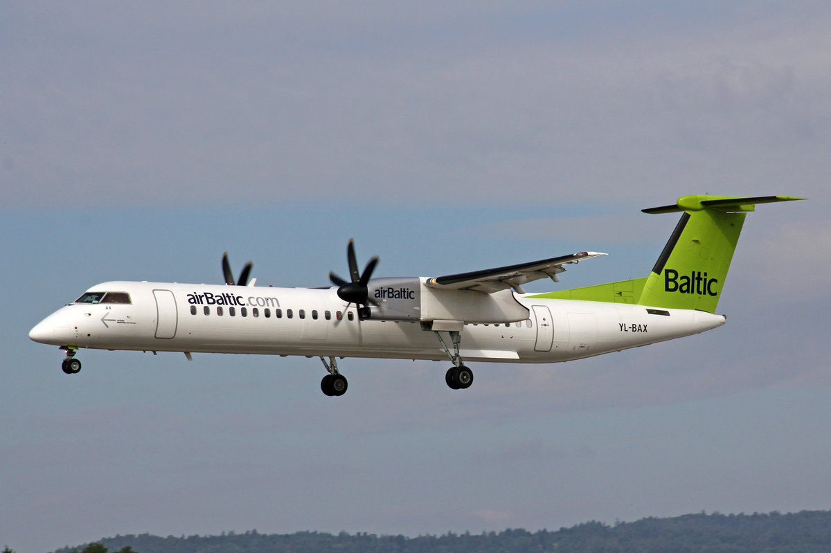 Air Baltic, YL-BAX, Bombardier DHC 8-402NG, 09.Juli 2016, ZRH Zürich, Switzerland.