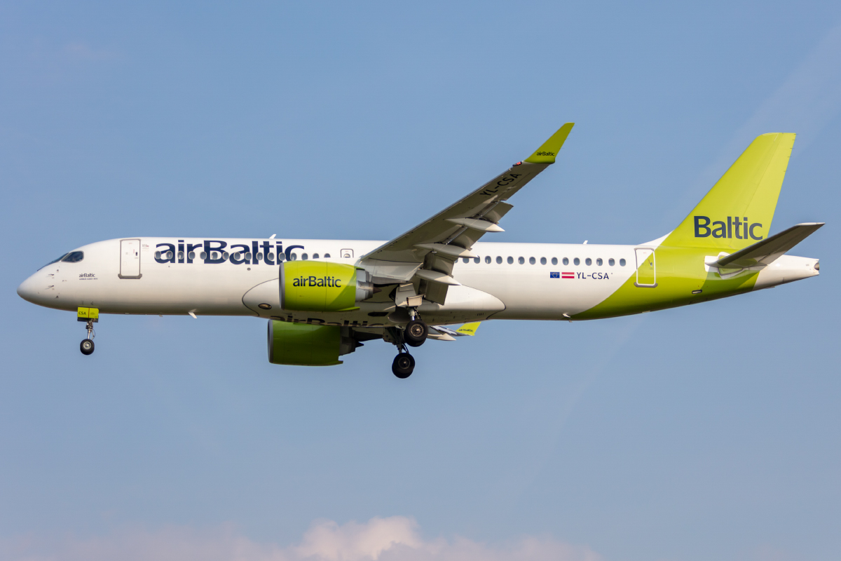 Air Baltic, YL-CSA, Airbus, A220-300, 20.09.2021, BRU, Brüssel, Belgium