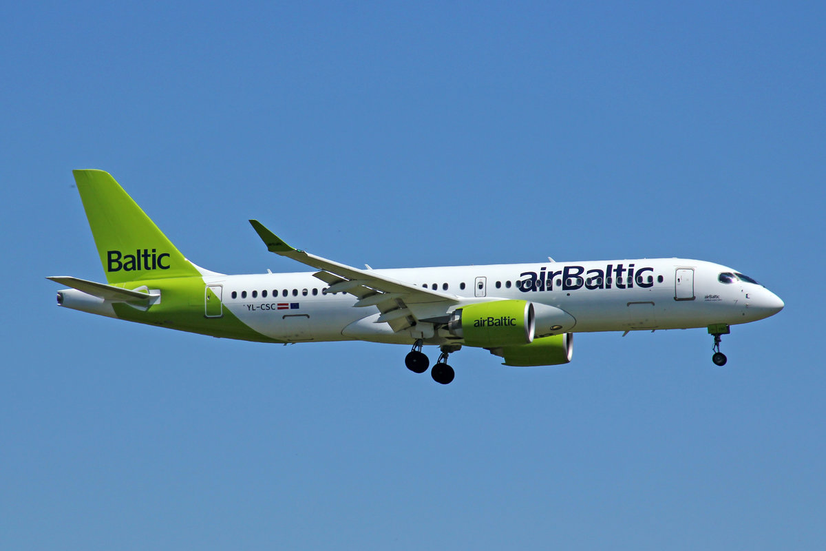 Air Baltic, YL-CSC, Bombardier CS-300, msn: 55005, 27.Juli 2020, ZRH Zürich, Switzerland.
