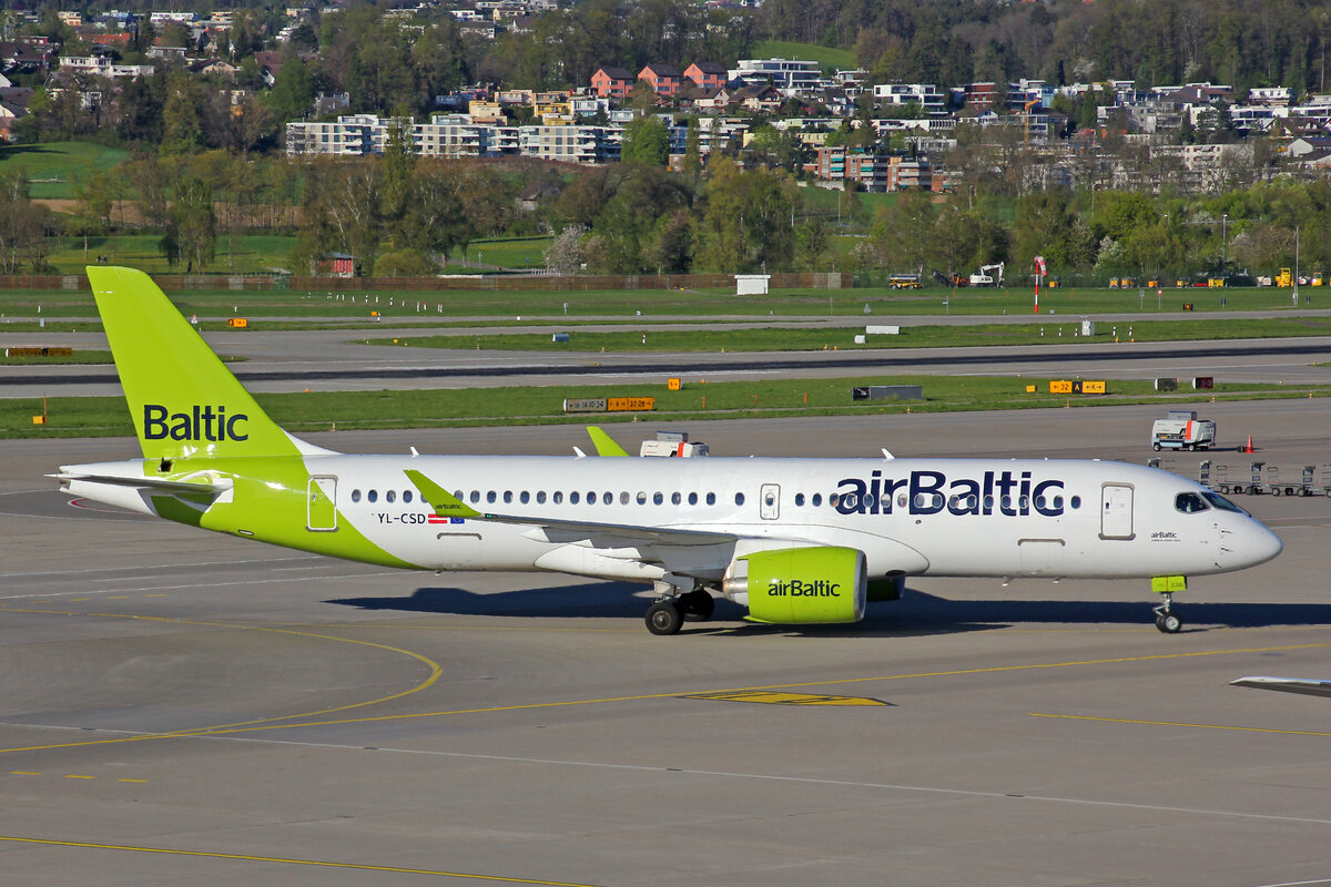 Air Baltic, YL-CSD, Bombardier CS-300, msn: 55006, 18.April 2022, ZRH Zürich, Switzerland.