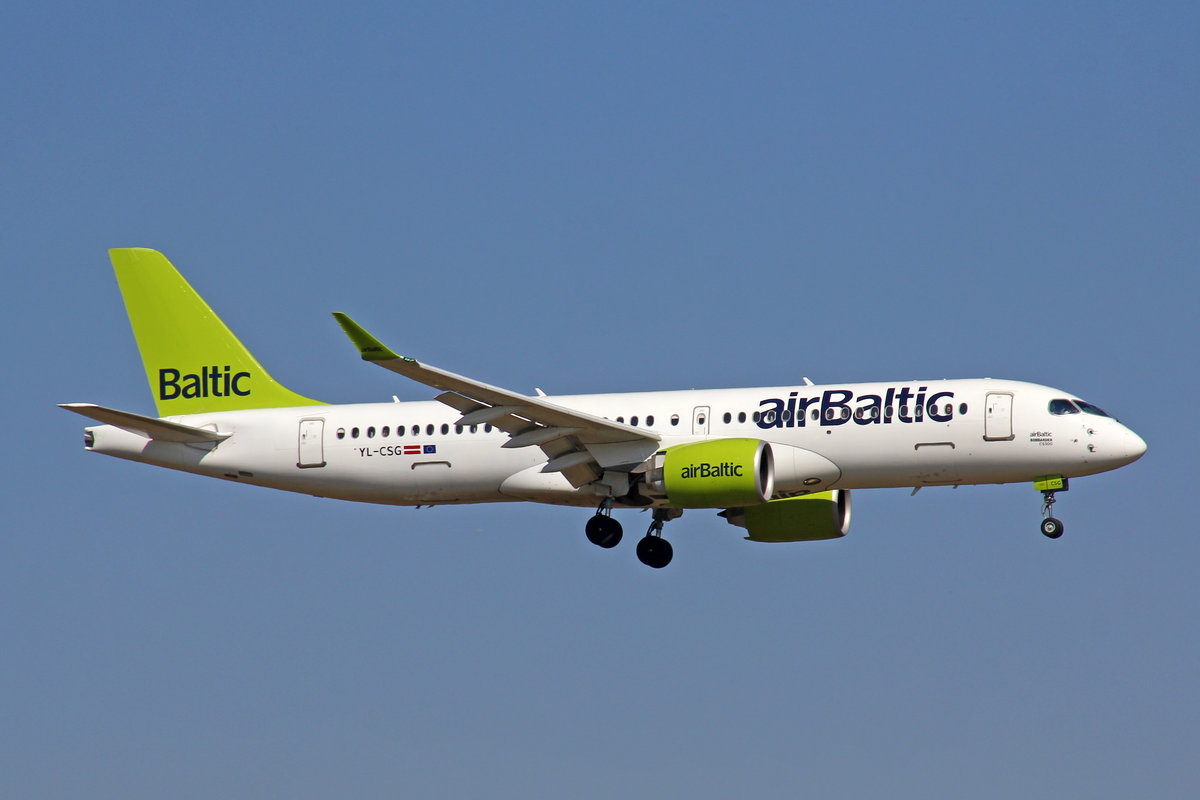 Air Baltic, YL-CSG, Bombardier CS-300, msn: 55009, 24.März 2018, ZRH Zürich, Switzerland.