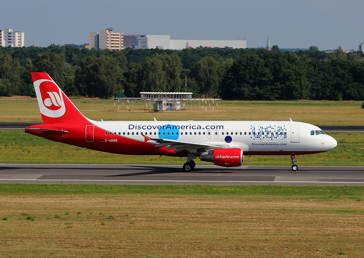 Air Berlin A 320-214 D-ABNB beim Start in Berlin-Tegel am 11.07.2014