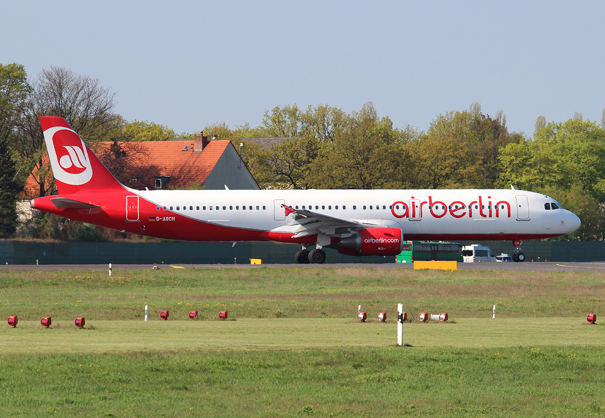 Air Berlin A 321-211 D-ABCH kurz vor dem Start in Berlin-Tegel am 05.05.2013