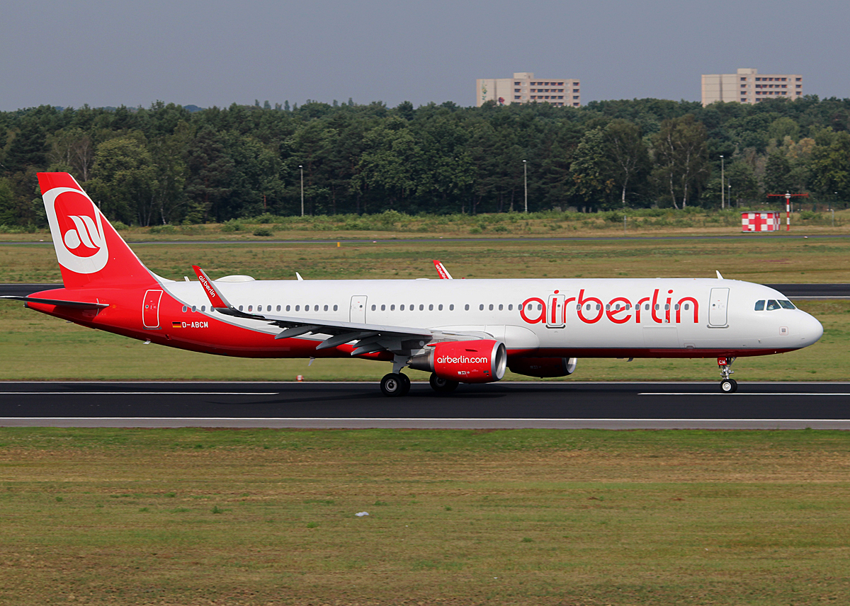 Air Berlin A 321-211 D-ABCM beim Start in Berlin-Tegel am 13.09.2015