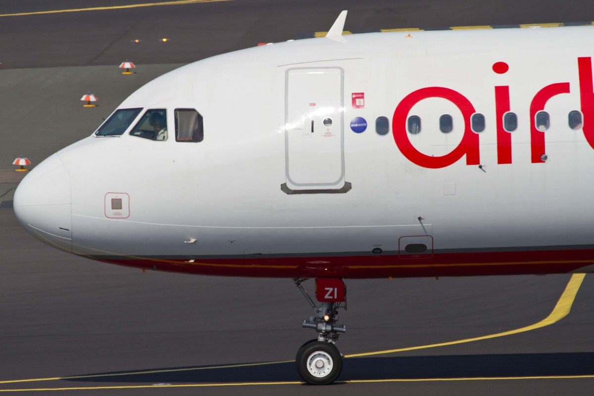Air Berlin (AB-BER), D-ABZI, Airbus, A 320-216 (Bug/Nose), 22.08.2015, DUS-EDDL, Düsseldorf, Germany