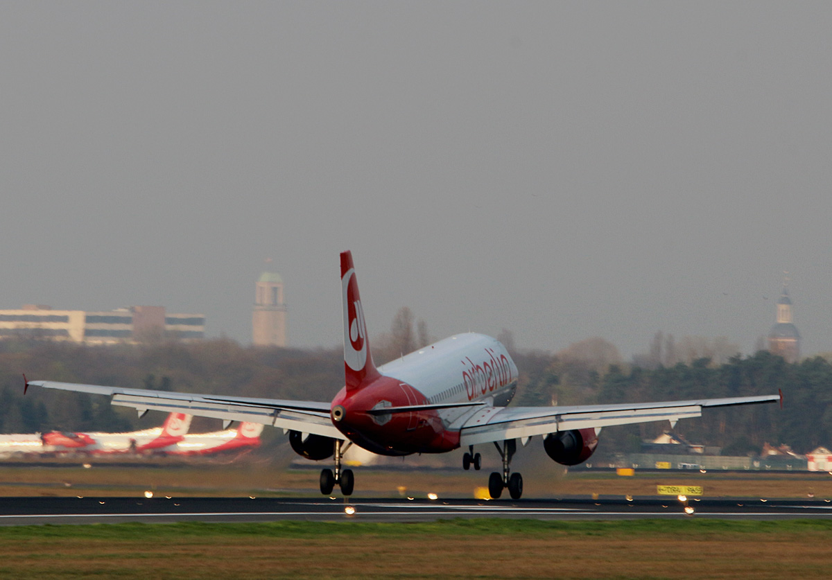 Air Berlin, Airbus A 319-112, D-ABGR, TXL, 02.04.2017