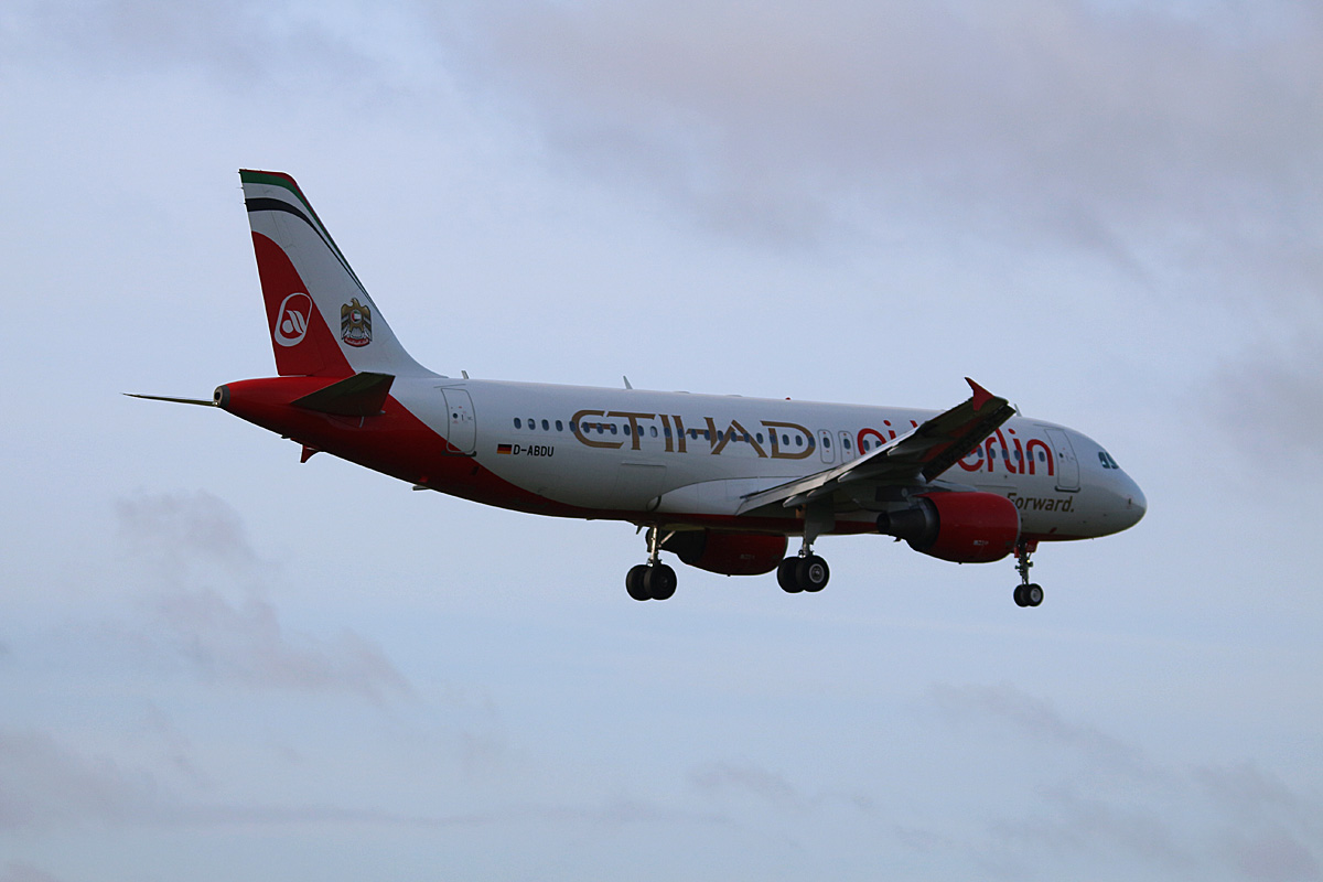 Air Berlin, Airbus A 320-214, D-ABDU, TXL, 14.04.2017