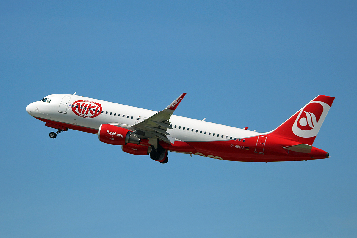 Air Berlin, Airbus A 320-214, D-ABHJ, DUS, 17.05.2017