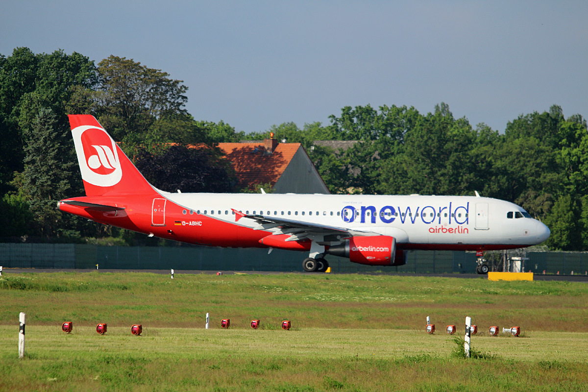 Air Berlin, Airbus A 320-214, D-ABHC, TXL, 25.05.2017