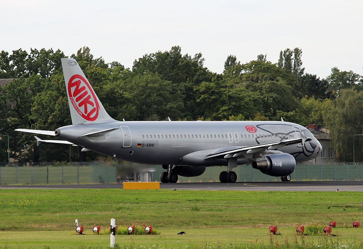 Air Berlin, Airbus A 320-214, D-ABHK, TXL, 12.09.2017