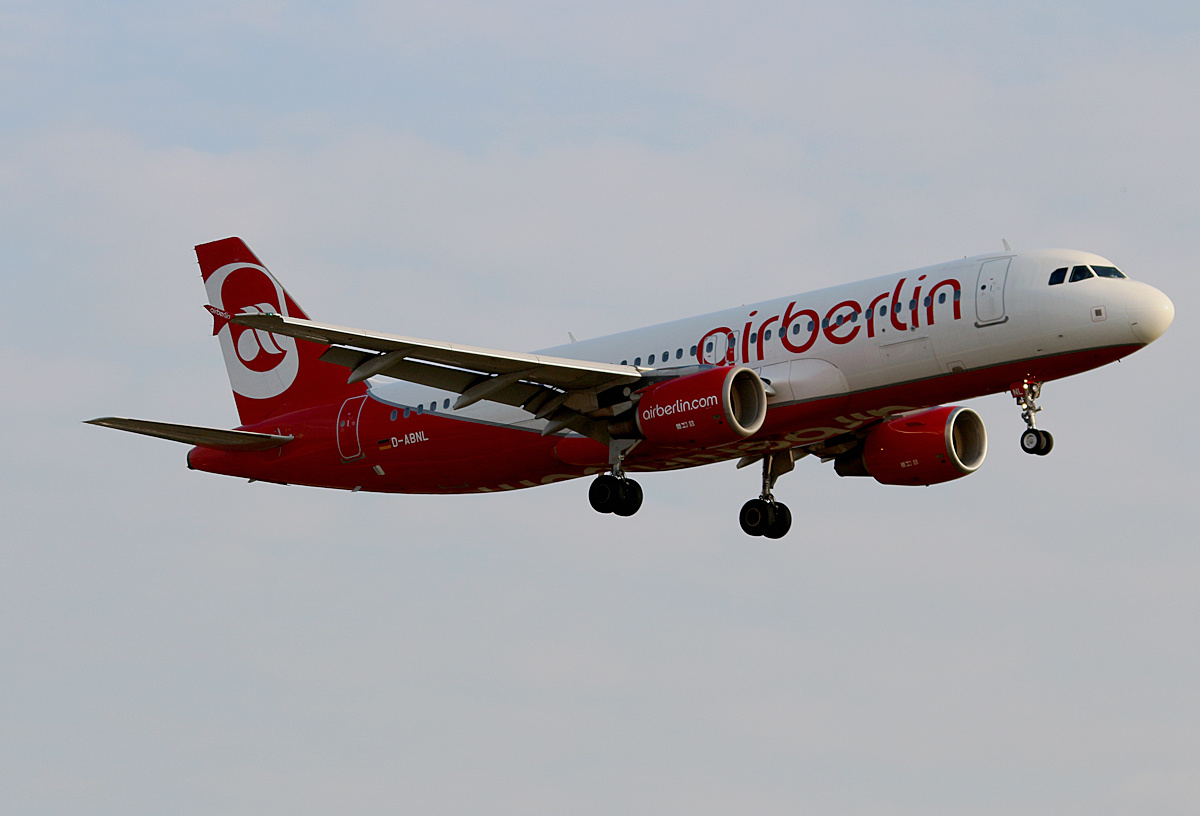 Air Berlin, Airbus A 320-214, D-ABNL, TXL, 23.09.2016