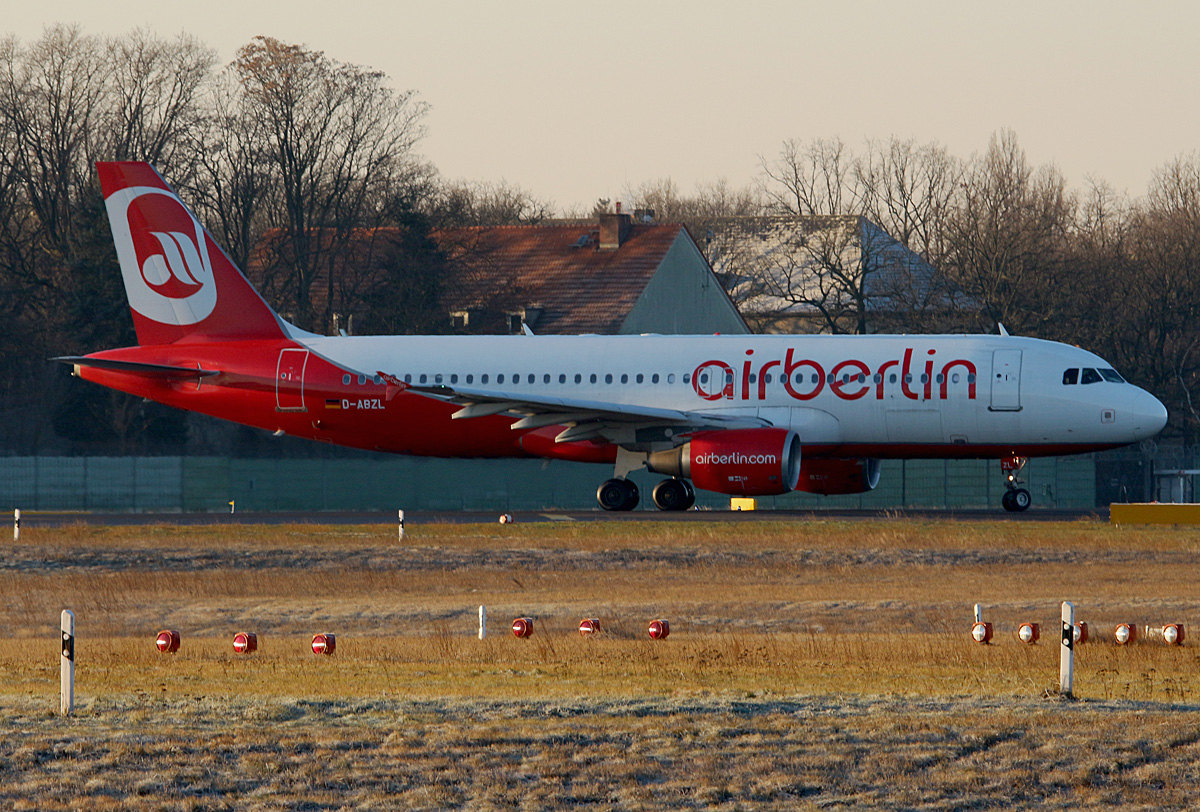 Air Berlin, Airbus A 320-216, D-ABZL, TXL, 31.12.2016