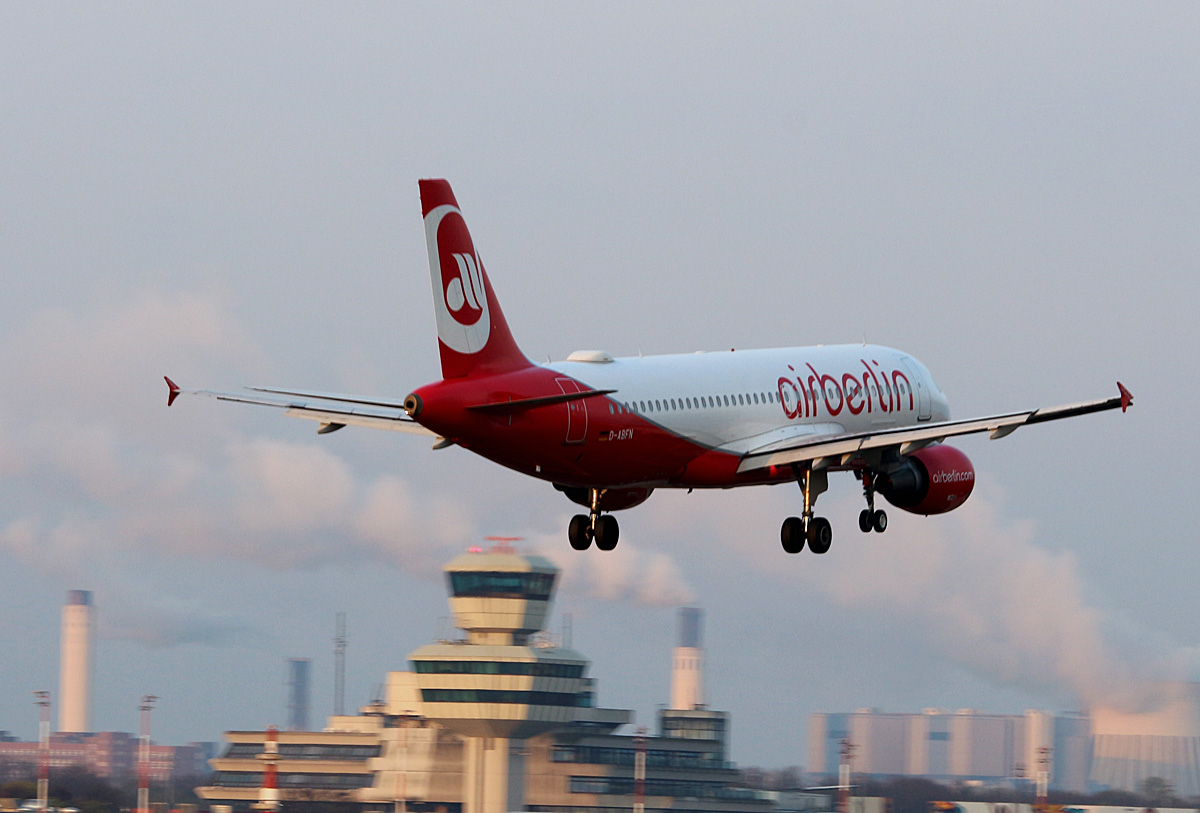 Air Berlin, Airbus A 320-216, D-ABFN, TXL, 02.04.2017