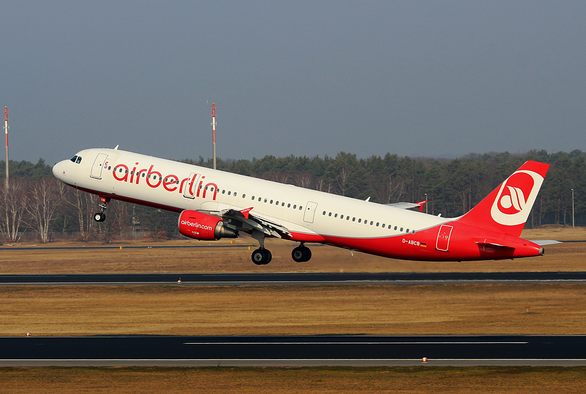 Air Berlin, Airbus A 321-211, D-ABCB, TXL, 08.03.2016