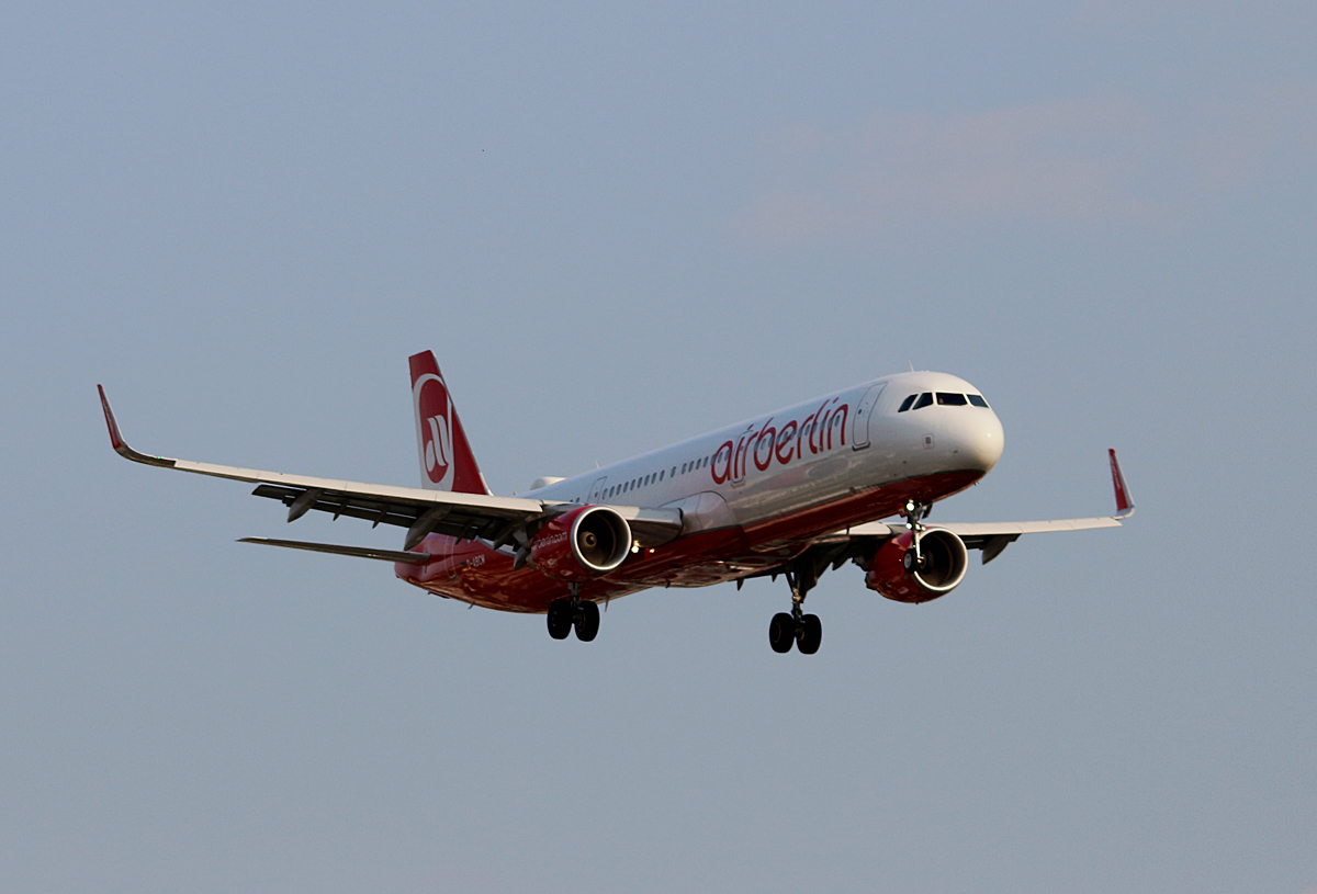 Air Berlin, Airbus A 321-211, D-ABCM, TXL, 23.09.2016